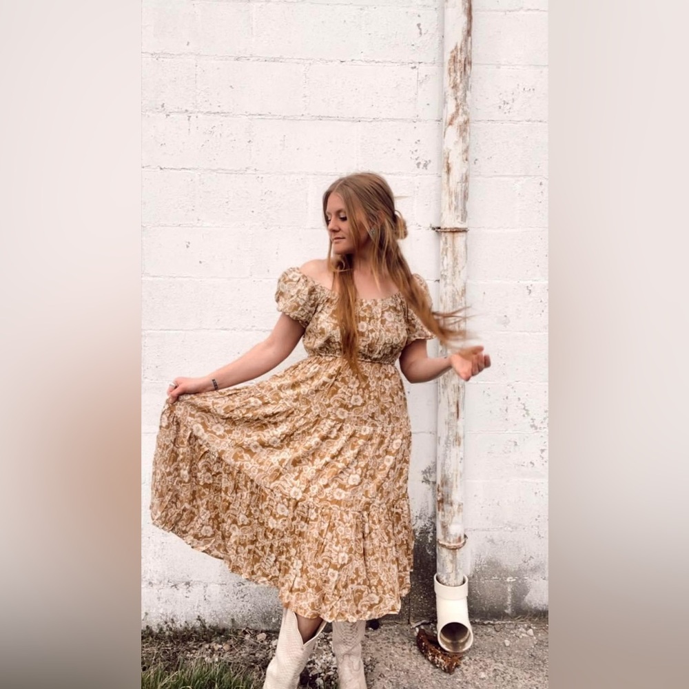 Medium floral maxi dress